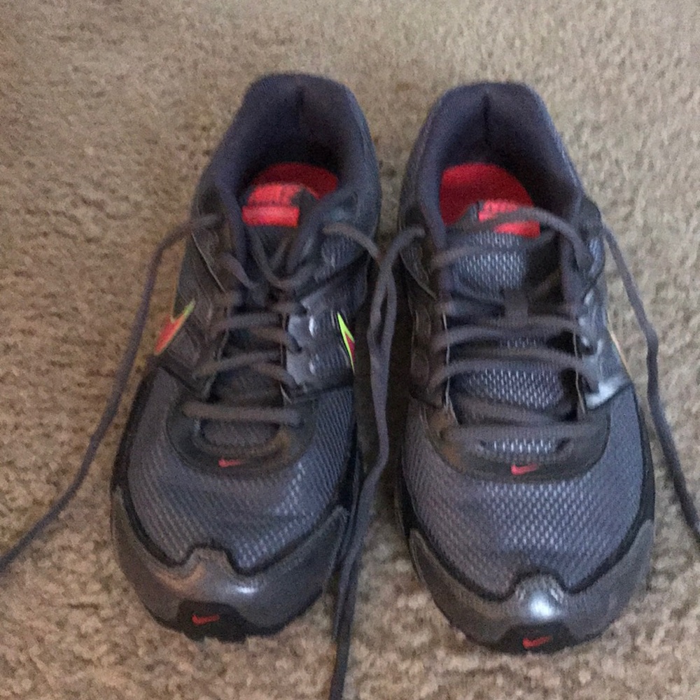 Nike Reax Run Dominate size 8.5